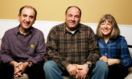 Iannucci, Gandolfini y Mimi Kennedy